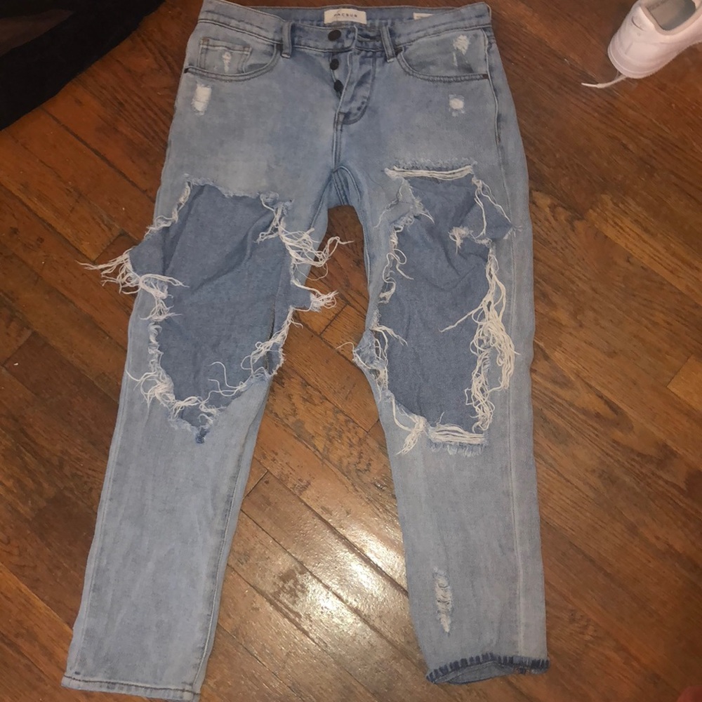 Ripped Boyfriend Jeans